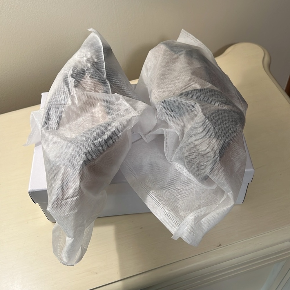 NIB: Nina Navy Heels w/Crystal Rhinestone - Picture 5 of 5